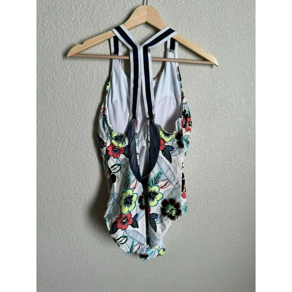 US Polo Association Women's One-Piece Swimsuit Size XL Floral Colorful Athletic - Picture 6 of 13